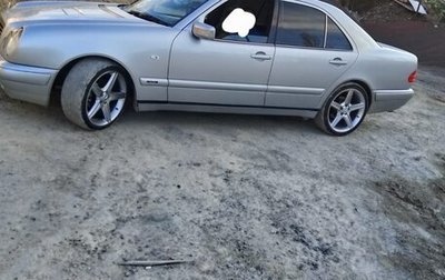 Mercedes-Benz E-Класс, 1995 год, 550 000 рублей, 1 фотография