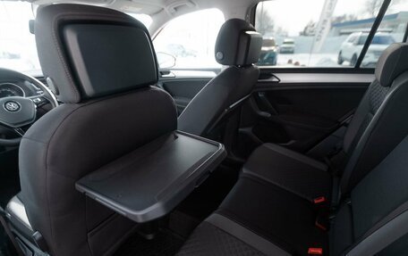 Volkswagen Tiguan II, 2020 год, 2 690 000 рублей, 9 фотография