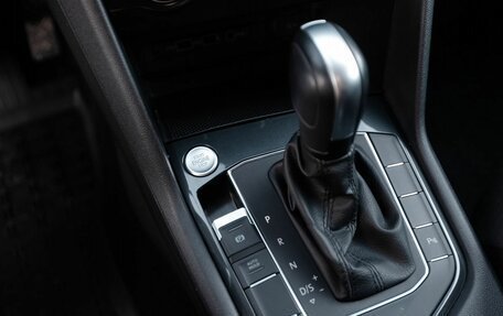 Volkswagen Tiguan II, 2020 год, 2 690 000 рублей, 16 фотография