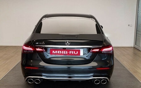 Mercedes-Benz E-Класс, 2020 год, 5 100 000 рублей, 5 фотография
