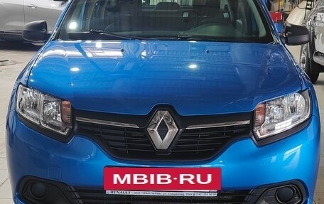 Renault Logan II, 2016 год, 850 000 рублей, 2 фотография