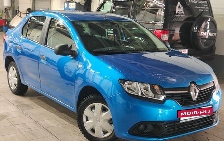 Renault Logan II, 2016 год, 850 000 рублей, 3 фотография