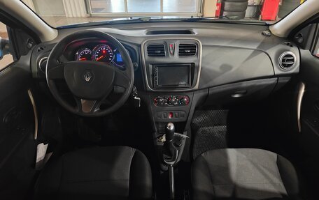 Renault Logan II, 2016 год, 850 000 рублей, 19 фотография