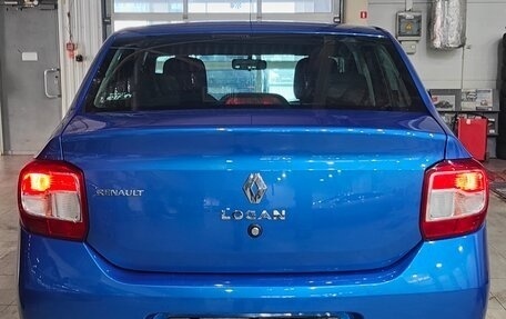 Renault Logan II, 2016 год, 850 000 рублей, 5 фотография