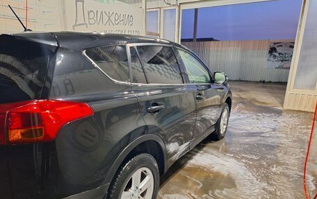 Toyota RAV4, 2013 год, 2 000 000 рублей, 4 фотография