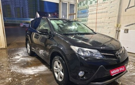 Toyota RAV4, 2013 год, 2 000 000 рублей, 2 фотография