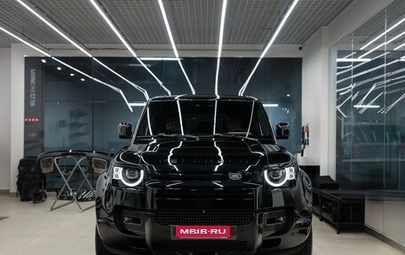 Land Rover Defender II, 2026 год, 17 490 000 рублей, 2 фотография