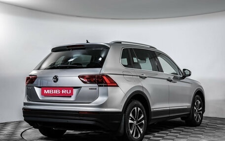 Volkswagen Tiguan II, 2019 год, 2 949 000 рублей, 5 фотография