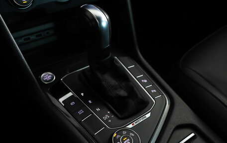 Volkswagen Tiguan II, 2019 год, 2 949 000 рублей, 18 фотография