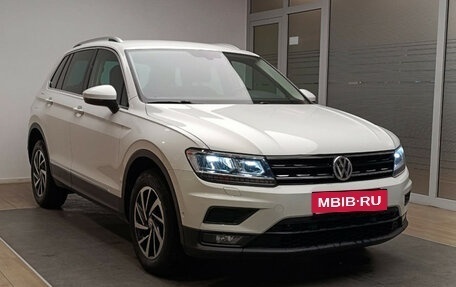 Volkswagen Tiguan II, 2018 год, 2 630 000 рублей, 3 фотография