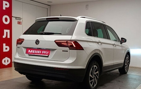 Volkswagen Tiguan II, 2018 год, 2 630 000 рублей, 4 фотография
