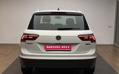 Volkswagen Tiguan II, 2018 год, 2 630 000 рублей, 5 фотография