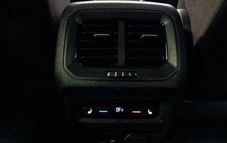 Volkswagen Tiguan II, 2018 год, 2 630 000 рублей, 9 фотография