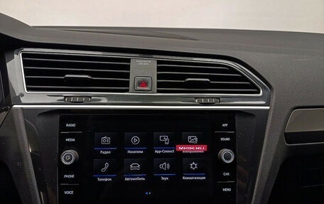 Volkswagen Tiguan II, 2018 год, 2 630 000 рублей, 14 фотография