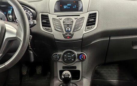 Ford Fiesta, 2015 год, 910 000 рублей, 14 фотография