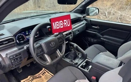 Toyota Tacoma, 2024 год, 10 фотография