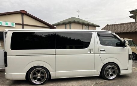 Toyota HiAce H200, 2022 год, 4 100 000 рублей, 6 фотография