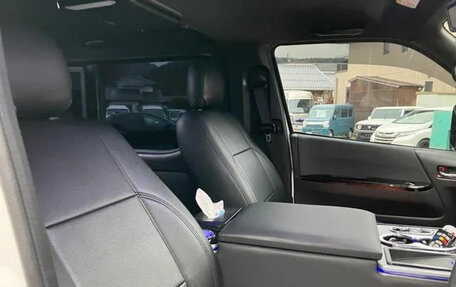 Toyota HiAce H200, 2022 год, 4 100 000 рублей, 13 фотография