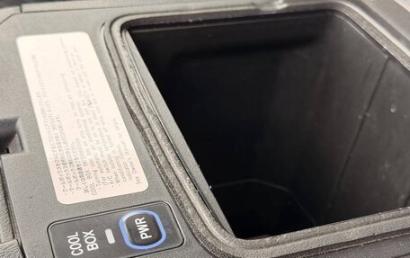 Toyota Land Cruiser Prado 150 рестайлинг 2, 2012 год, 2 875 000 рублей, 10 фотография