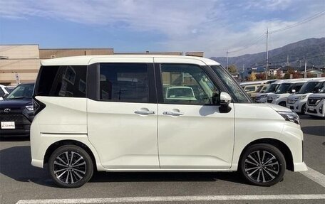 Toyota Roomy I, 2025 год, 3 фотография