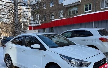 Hyundai Solaris II рестайлинг, 2018 год, 1 200 000 рублей, 1 фотография