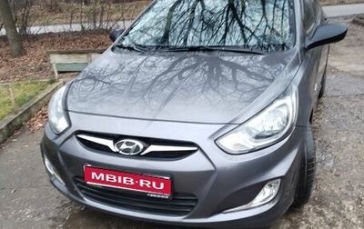 Hyundai Solaris II рестайлинг, 2013 год, 650 000 рублей, 1 фотография