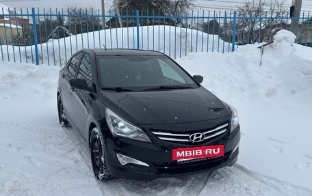 Hyundai Solaris II рестайлинг, 2015 год, 1 100 000 рублей, 2 фотография