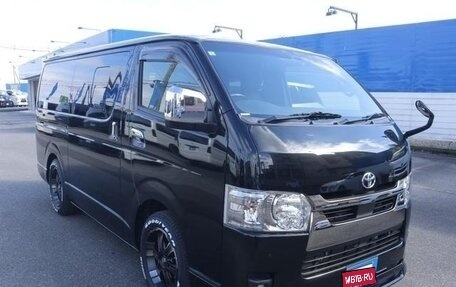 Toyota HiAce H200, 2022 год, 4 250 000 рублей, 1 фотография