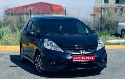 Honda Fit Shuttle I рестайлинг, 2014 год, 870 000 рублей, 1 фотография