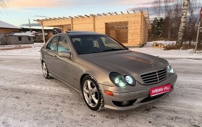Mercedes-Benz C-Класс, 2004 год, 623 000 рублей, 1 фотография