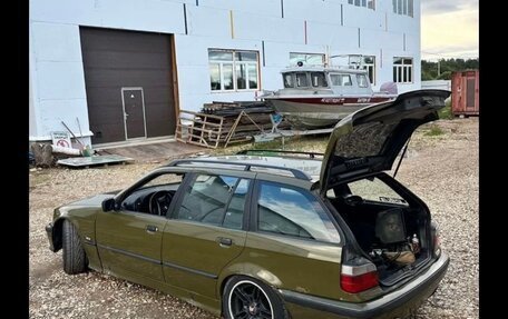 BMW 3 серия, 1998 год, 188 000 рублей, 1 фотография