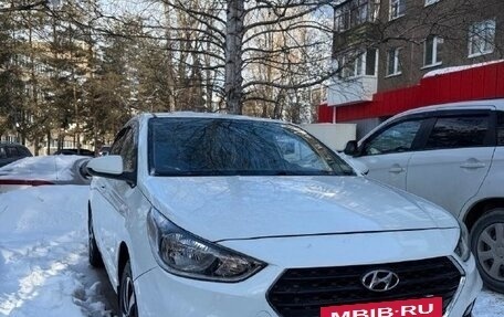 Hyundai Solaris II рестайлинг, 2018 год, 1 200 000 рублей, 10 фотография