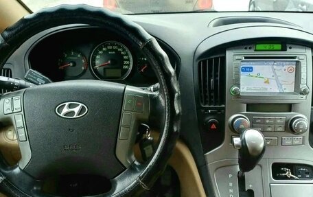 Hyundai Grand Starex Grand Starex I рестайлинг 2, 2014 год, 1 790 000 рублей, 6 фотография