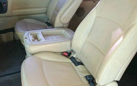 Hyundai Grand Starex Grand Starex I рестайлинг 2, 2014 год, 1 790 000 рублей, 17 фотография