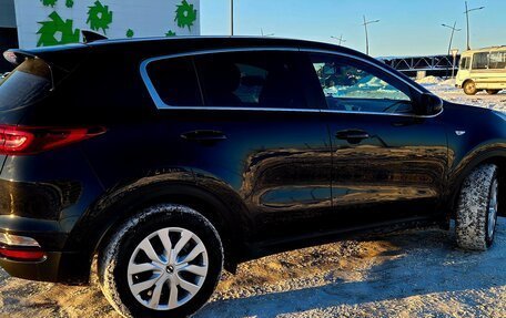 KIA Sportage IV рестайлинг, 2018 год, 1 980 000 рублей, 5 фотография