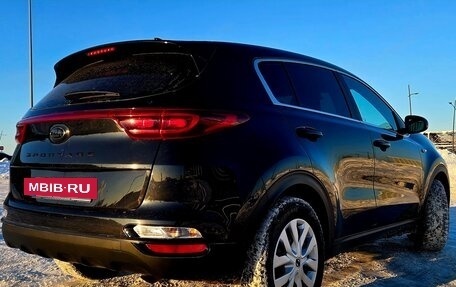 KIA Sportage IV рестайлинг, 2018 год, 1 980 000 рублей, 4 фотография