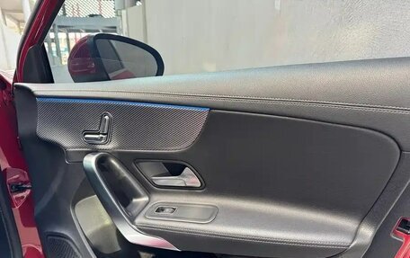 Mercedes-Benz A-Класс, 2022 год, 2 105 000 рублей, 15 фотография