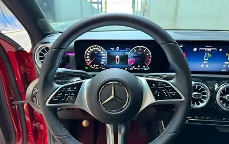 Mercedes-Benz A-Класс, 2022 год, 2 105 000 рублей, 10 фотография