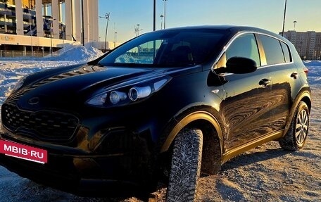 KIA Sportage IV рестайлинг, 2018 год, 1 980 000 рублей, 2 фотография