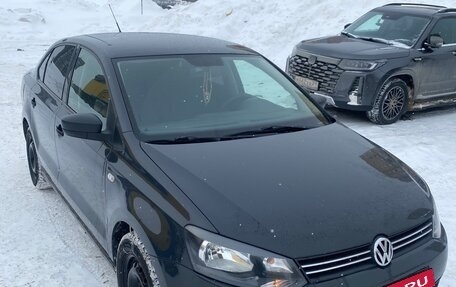 Volkswagen Polo VI (EU Market), 2011 год, 555 000 рублей, 2 фотография