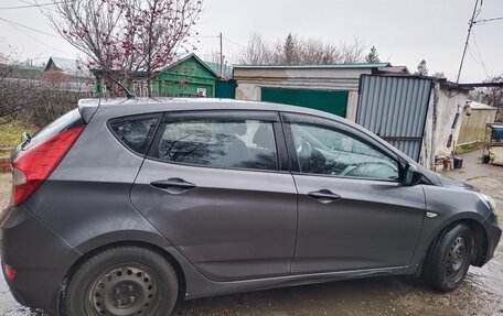 Hyundai Solaris II рестайлинг, 2013 год, 650 000 рублей, 4 фотография