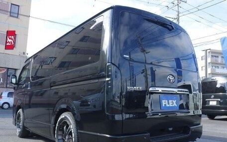 Toyota HiAce H200, 2022 год, 4 250 000 рублей, 4 фотография