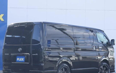 Toyota HiAce H200, 2022 год, 4 250 000 рублей, 18 фотография