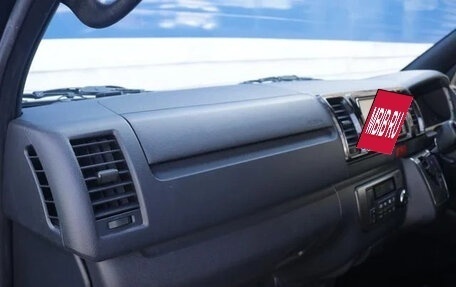 Toyota HiAce H200, 2022 год, 4 250 000 рублей, 14 фотография