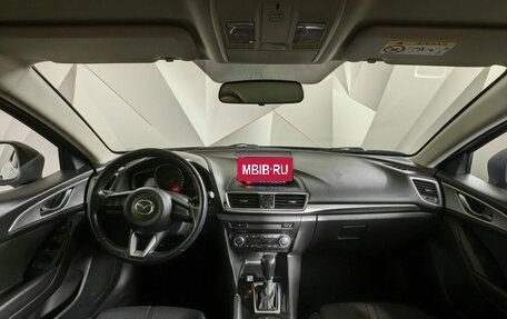 Mazda 3, 2018 год, 1 497 000 рублей, 14 фотография