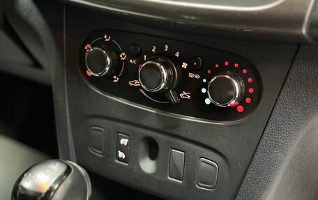 Renault Sandero II рестайлинг, 2019 год, 1 095 000 рублей, 15 фотография