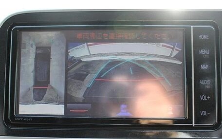 Toyota Sienta, 2022 год, 4 фотография