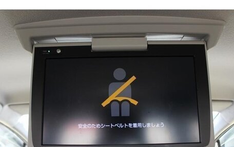 Toyota Sienta, 2022 год, 11 фотография