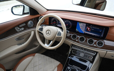 Mercedes-Benz E-Класс, 2017 год, 3 699 000 рублей, 10 фотография