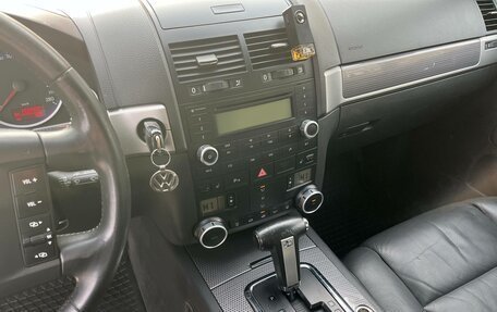 Volkswagen Touareg III, 2007 год, 1 700 000 рублей, 12 фотография